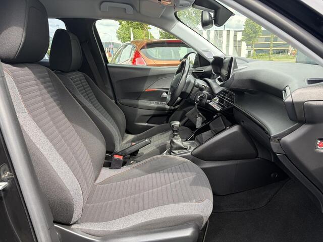 Peugeot 2008 1.2 PureTech Active 1e Eigenaar,360°Camera,Carplay,Dealer Onderhouden,102pk,Pdc,Lm velgen,6 Bak,N.A.P,Apk tot 08-2028