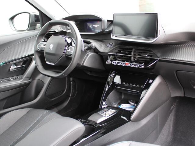 Peugeot 2008 1.2 PT 130 AUTOMAAT ALLURE PACK NAVI/TREKHAAK/CAMERA