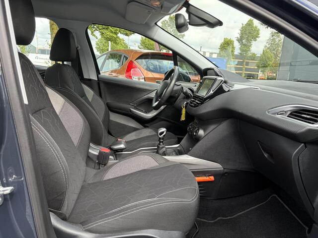 Peugeot 2008 1.2 PureTech Blue Lion 2e Eigenaar,131pk,Carplay,Navi,Dealer Onderhouden,6 Bak,D-riem vv in 2024,Pdc,N.A.P,Apk tot 04-2027