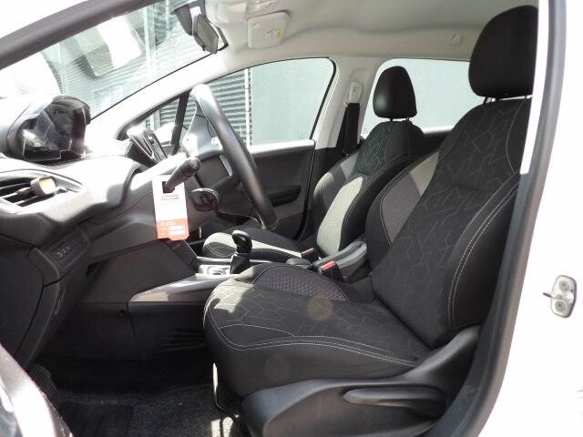 Peugeot 2008 BWJ 2017 | 1.2T 111PK Blue Lion | TREKHAAK | NAVI | CRUISE | AIRCO | CARPLAY |