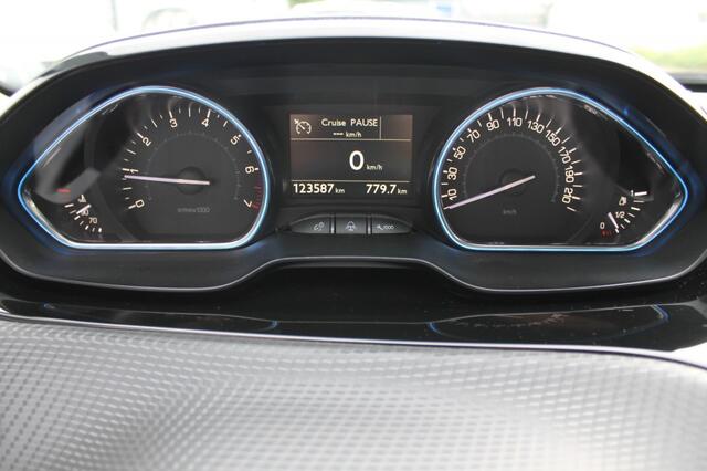 Peugeot 2008 1.2 PureTech Allure Uitv. NAVIGATIE