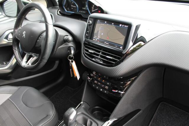 Peugeot 2008 1.2 PureTech Allure Uitv. NAVIGATIE