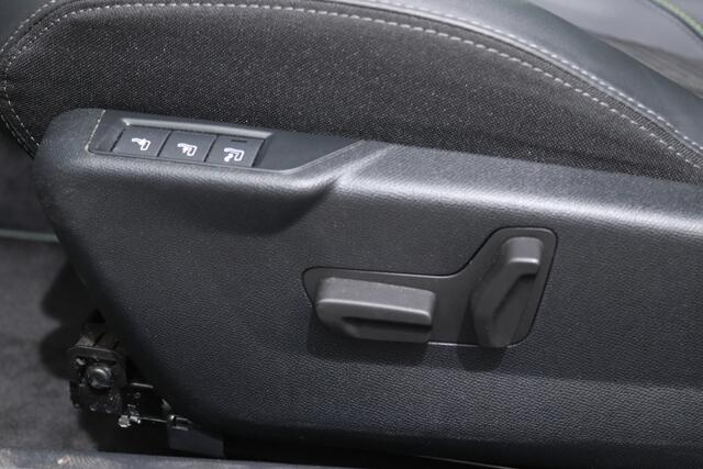 Peugeot 2008 1.2 HYBRID 145PK GT E-DCS6 | Leer/Alcantara + massage | 360 camera | El. verstelbare stoel | Massage