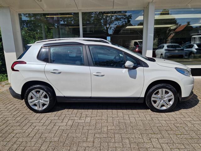 Peugeot 2008 1.2T 110pk Active | Trekhaak | Panorama Dak | Navigatie |Apple Car Play| Climate & Cruise Control |