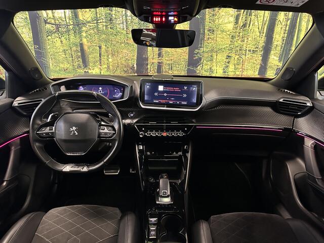 Peugeot 2008 1.2 PureTech GT | 155 PK! | D-Riem Vervangen | Apple Carplay | Android Auto | Panoramadak | Lane Assist | Dodehoeksensor | Adaptieve Cruise Control | Stoelverwarming | Focal Sound | DAB | Sfeerverlichting |