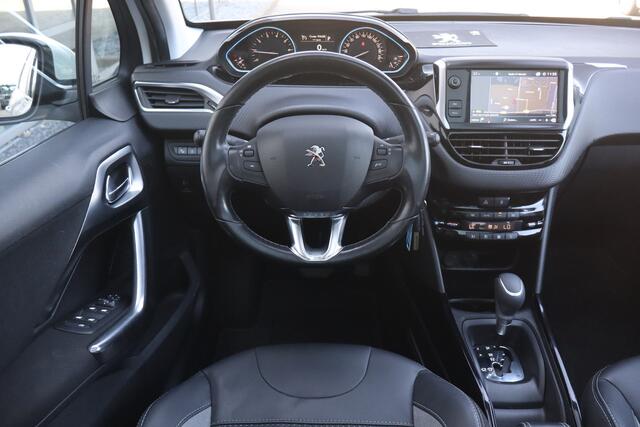 Peugeot 2008 1.2 PureTech Allure - NL- Auto!! Park sens V+A I Pano I Camera