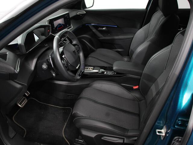 Peugeot 2008 1.2 GT Automaat Climate control Cruise control Apple Carplay/ Android Auto led Lichtmetalen velgen Parkeersensoren Camera