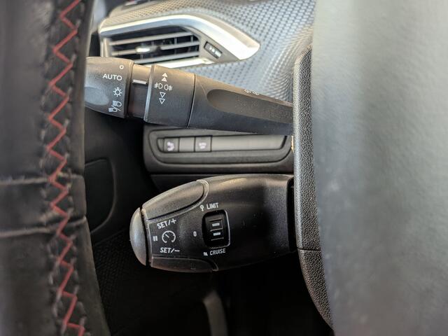 Peugeot 2008 1.2 PureTech GT-Line Dealer Onderhouden, Airco, Stuurbekrachtiging