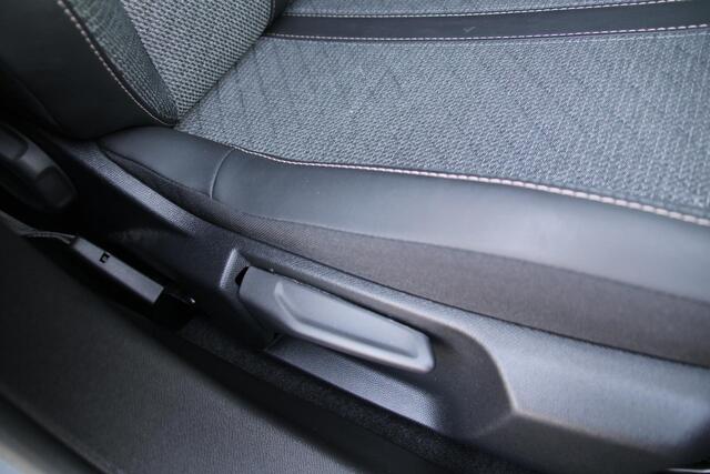 Peugeot 2008 1.2 PureTech 100 Allure Airco Carplay Rondom sensoren 17539km Nieuwstaat
