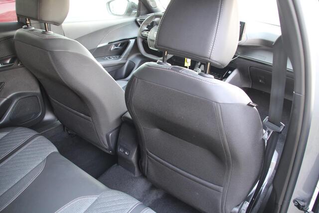 Peugeot 2008 1.2 PureTech 100 Allure Airco Carplay Rondom sensoren 17539km Nieuwstaat