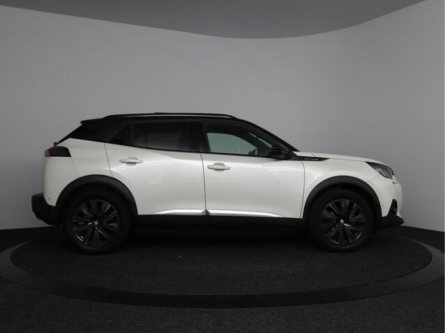 Peugeot 2008 1.2 PureTech GT-Line 130pk | Automaat | Glazen schuif-kanteldak