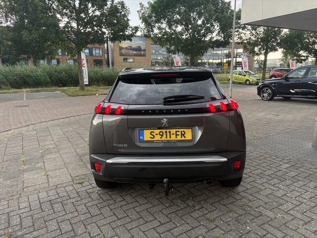 Peugeot 2008 1.2 PureTech Style | Navi | Camera | Trekhaak | 40.932 km Dealeronderhouden