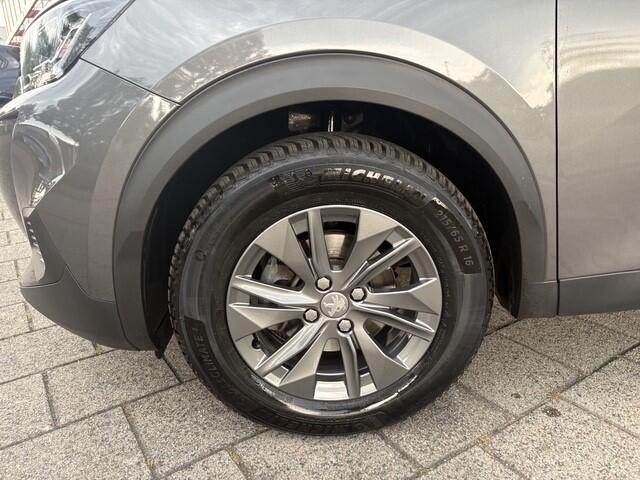 Peugeot 2008 1.2 PureTech Style | Navi | Camera | Trekhaak | 40.932 km Dealeronderhouden