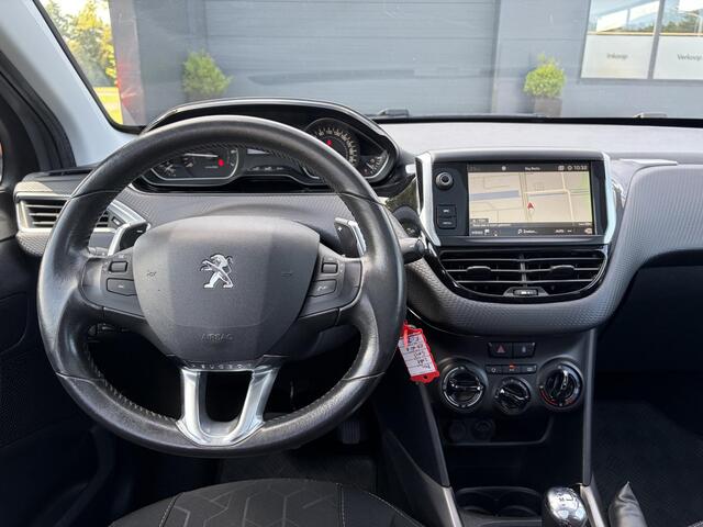 Peugeot 2008 1.2 PureTech Active 2e Eigenaar,Dealer Onderhouden,D-riem vv in 2023,Pano,Navi,Carplay,Airco,Cruise,N.A.P,Pdc,Recent beurt gehad,Automaat,Apk tot 06-2027