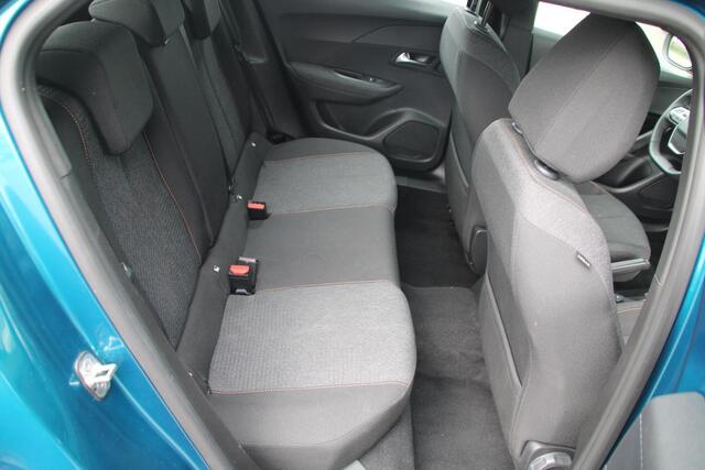 Peugeot 2008 1.2 Hybrid 145 Style Automaat Airco Cruise Carplay Nieuwstaat