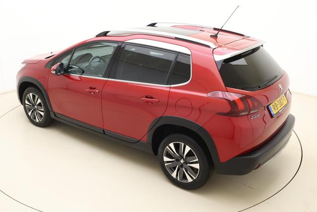 Peugeot 2008 1.2 PureTech Allure | Cruise contol | Automaat | Climate control | Lichtmetalen velgen 16'' | Parkeersensoren voor + achter |