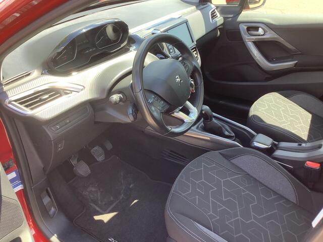Peugeot 2008 1.2 PURET. BLUE LION