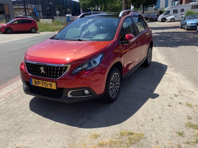 Peugeot 2008 1.2 PURET. BLUE LION