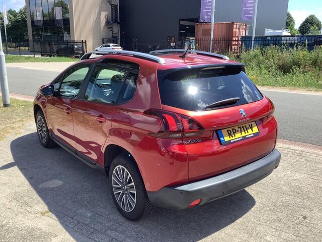 Peugeot 2008 1.2 PURET. BLUE LION