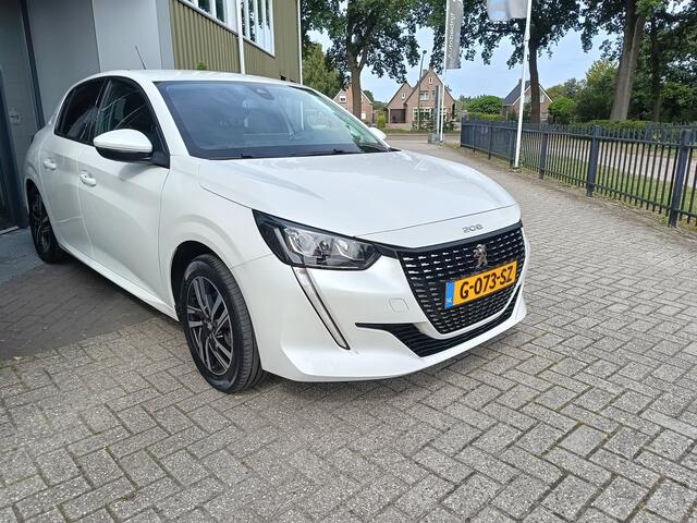 Peugeot 208 1.2 PureTech Allure | Airco | Trekhaak afneembaar | 360 graden camera | DAB | Apple carplay