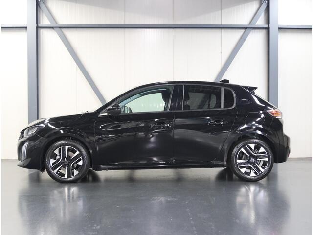 Peugeot 208 1.2 100PK Allure | AppleCarplay/Android Auto | Armsteun | Navigatie | Parkeersensoren | FULL LED | Climate Control | Cruise Control | 16" LMV | Isofix | Privacy Glass |