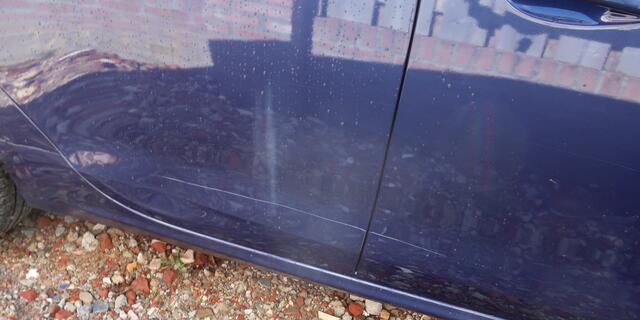 Peugeot 208 1.2 Benzine 82 Pk. 5-Deurs. ( kras zie foto's ) * Airco * Navigatie * Cruise Control * Apple Car Play * DAB Radio * Parkeersensoren * Vingerhoets; Vierde Generatie Eersteklas Service.