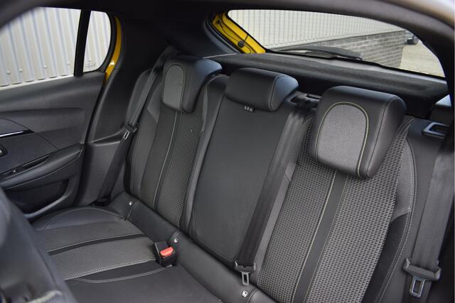 Peugeot 208 1.2 PureTech GT-Line Panorama, Cruise, Carplay, Camera, PDC, Sportstoelen