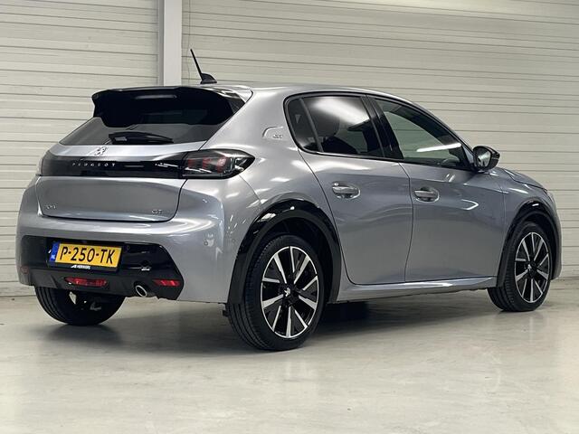 Peugeot 208 1.2 PureTech GT / Automaat / Sportstoelen / Navigatie / Camera / Keyless / Distributieriem vervangen in April 2025 /