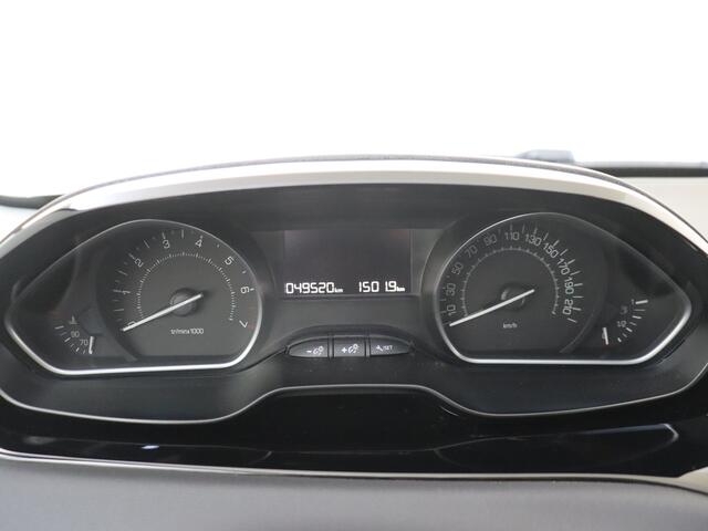 Peugeot 208 1.2 82PK Blue Lion | Parkeerhulp | Navigatie | Armsteun |
