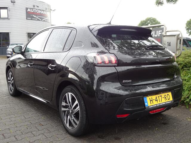 Peugeot 208 1.2 PureTech Blue Lease Allure
