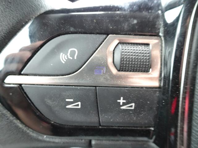 Peugeot 208 1.2 PureTech Blue Lease Allure