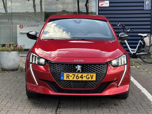 Peugeot 208 1.2 PureTech 130pk GT | Afneembare Trekhaak | Keyless Start | Parkeercamera/-sensoren | Apple Carplay/Android Auto | Climate Control | Navigatie | Sfeerverlichting | Keyless Start | Dodehoek | Cruise Control |