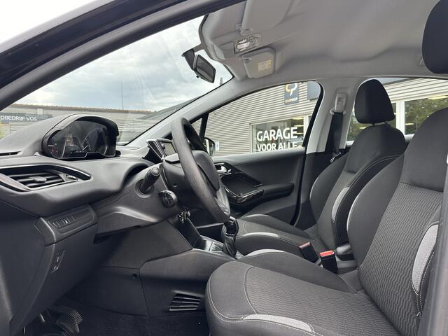 Peugeot 208 1.2 PureTech Active | Navi | Cruise | CarPlay | Allseason