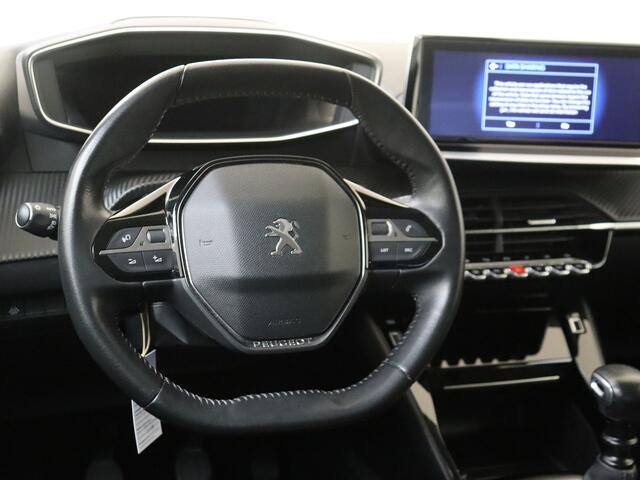 Peugeot 208 1.2 100PK Allure | 17 INCH velgen | Navigatie | Camera | Parkeerhulp |