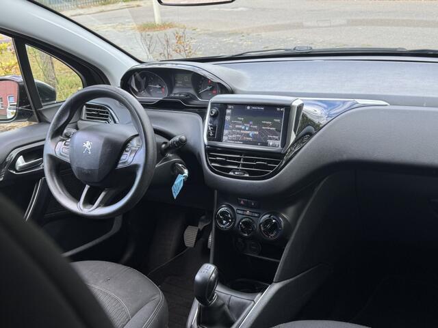 Peugeot 208 1.2 PureT. Blue Lion Navi Cruise Lmv Led
