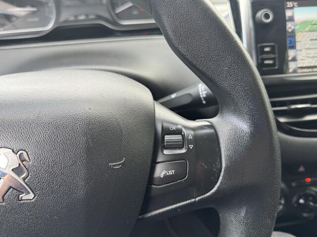Peugeot 208 1.2 PureT. Blue Lion Navi Cruise Lmv Led