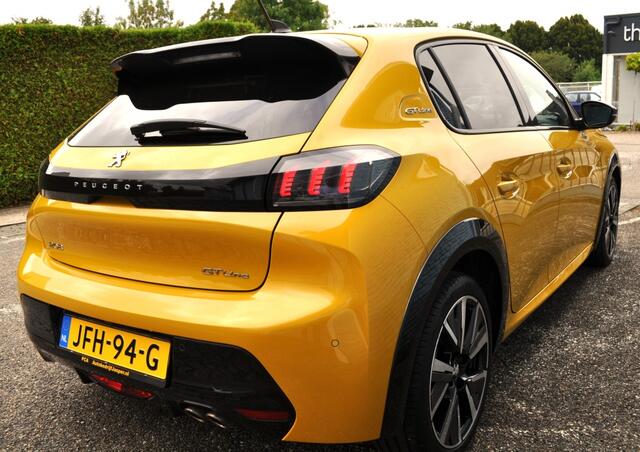 Peugeot 208 1.2 GT 130Pk pano navi cam key-less