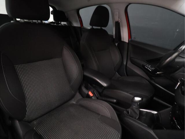 Peugeot 208 1.2 PureTech Allure [APPLE CARPLAY, PDC ACHTER, CRUISE CONTROL, CLIMATE CONTROL, NIEUWSTAAT]