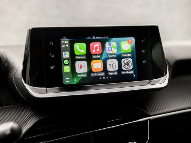 Peugeot 208 1.2 PureTech Sport (APPLE CARPLAY, GROOT NAVI, 360 CAMERA, GETINT GLAS, LM VELGEN, SPORTSTOELEN, PARKEERSENSOREN, LED KOPLAMPEN, LANE ASSIST, NIEUWSTAAT)