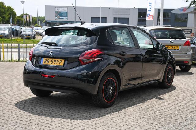 Peugeot 208 1.2 Active DAB/ APPLE-CARPLAY/ NAVI/ PDC