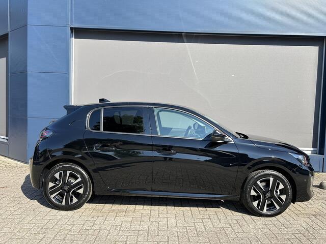 Peugeot 208 Hybrid 110 PK Allure Automaat ¤ 5.000,- DEMO VOORDEEL !| Hybride Elektrisch rijden met Automaat | Dodehoek detectie | Navigatie | Parkeercamera 360 graden | LED Verlichting | Apple Carplay/Android Auto | Lichtmetalen Velgen | Cruise & Climate Control |