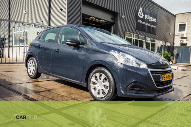 Peugeot 208 1.2 PureTech Access Dealeronderhouden 208! NIEUWE APK bij AFLEV. Heeft wat lichte deukjes op dak en rechterv.portier maar nette auto verder.