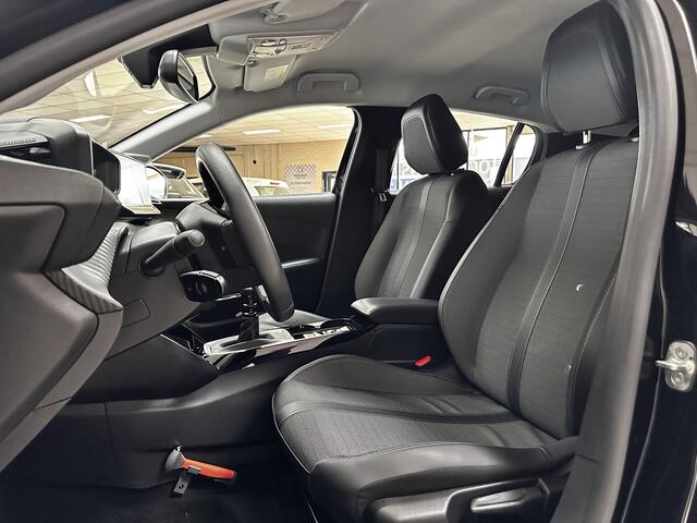 Peugeot 208 1.2 PureTech Allure Pack /Camera! /LED Koplampen /KEYLESS GO! /Apple + Android /DAB+! /Lane Assist /Navi /Climat /Cruise /Elek. pakket /Bluetooth /Regensensor /16"LMV /LED Dagrijverl. /PDC.