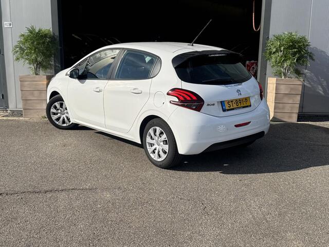 Peugeot 208 1.2 PureTech Blue Lion NAP/AIRCO/ APK/GARANTIE/