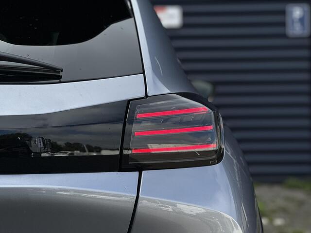 Peugeot 208 1.2 Hybrid 145 e-DCS6 GT | Adaptive Cruise Control | Draadloze telefoonlader | Keyless Entry/Start | Navigatie | Climate Control | Apple Carplay/Android Auto | Parkeercamera/-sensoren | Full LED | DAB