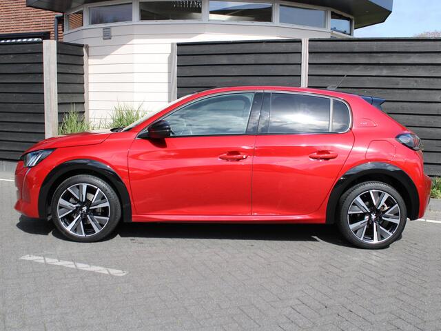 Peugeot 208 GT 1.2 PureTech 100PK Navigatie, Parkeerhulp voor & achter, Zwart dak, Camera Achter