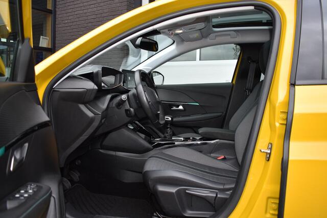 Peugeot 208 1.2 PureTech 100 PK Allure | Carplay | Panodak | Camera | Incl. garantie