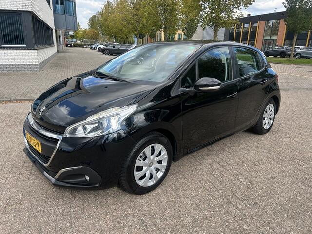 Peugeot 208 1.2 PureT. Blue Lion NAVI CRUISE PDC CARPLAY NAP!