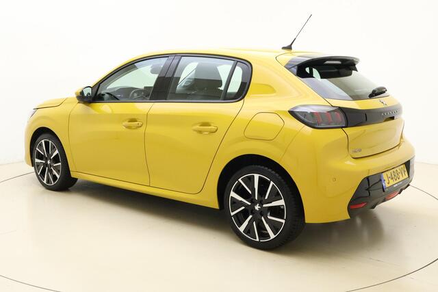 Peugeot 208 1.2 PureTech Allure 100pk | 17 inch LM velgen | Apple carplay/android auto |