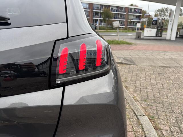 Peugeot 208 1.2 PureTech Blue Lease Allure Navi/Panoramadak/Camera/Apple Carplay/GEEN AFLEVERKOSTEN